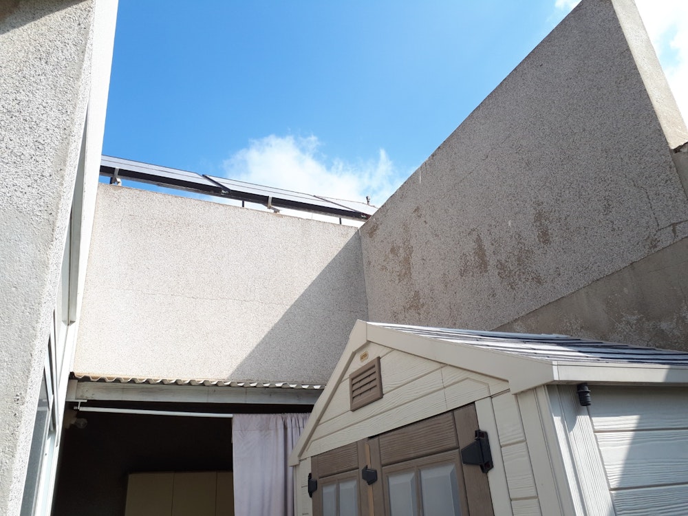 צביעת קירות חיצונית - לפני