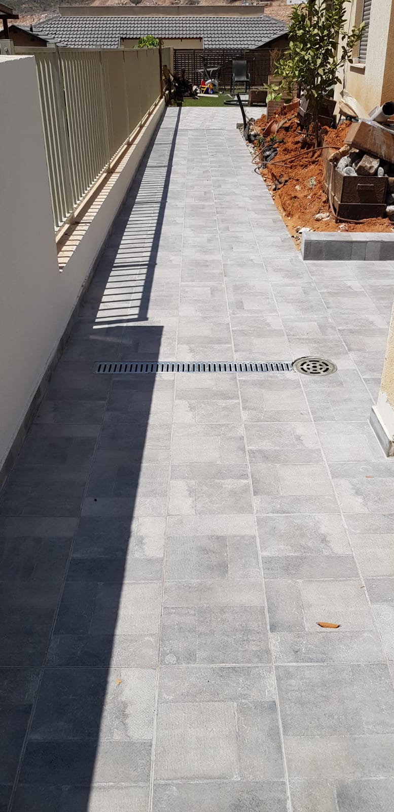 עבודות חצר וגינה