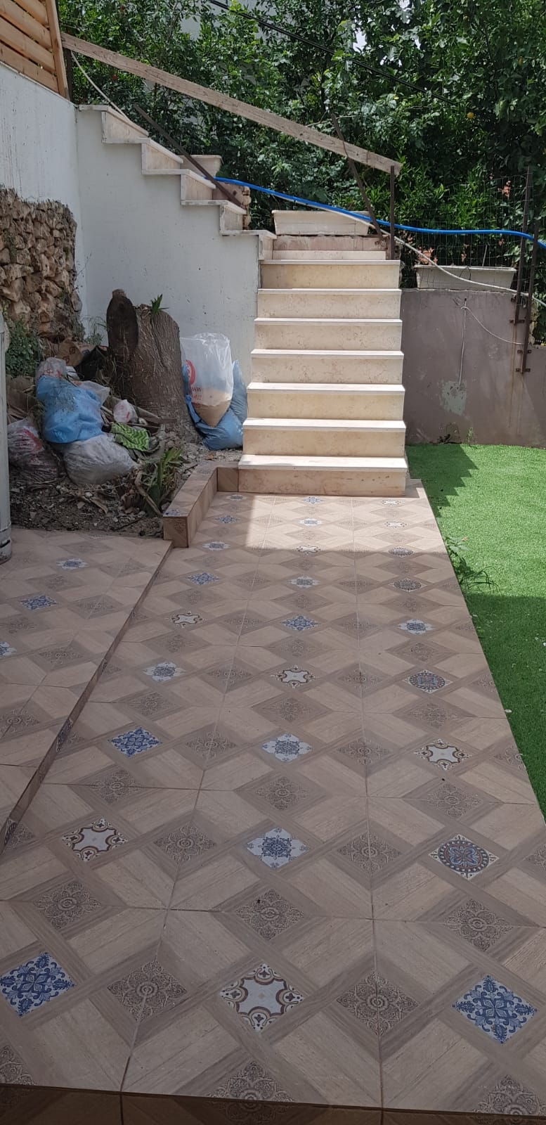 עבודות חצר וגינה