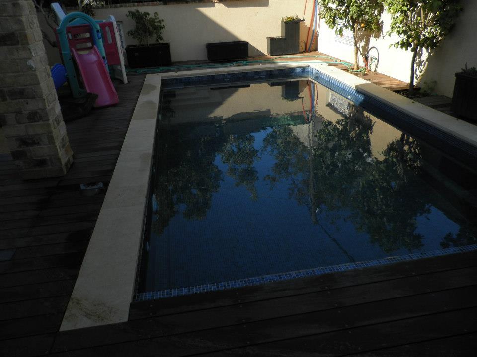 אבנים משתלבות ועבודות עפר ופיתוח