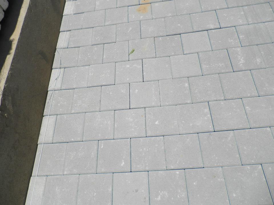 אבנים משתלבות ועבודות עפר ופיתוח