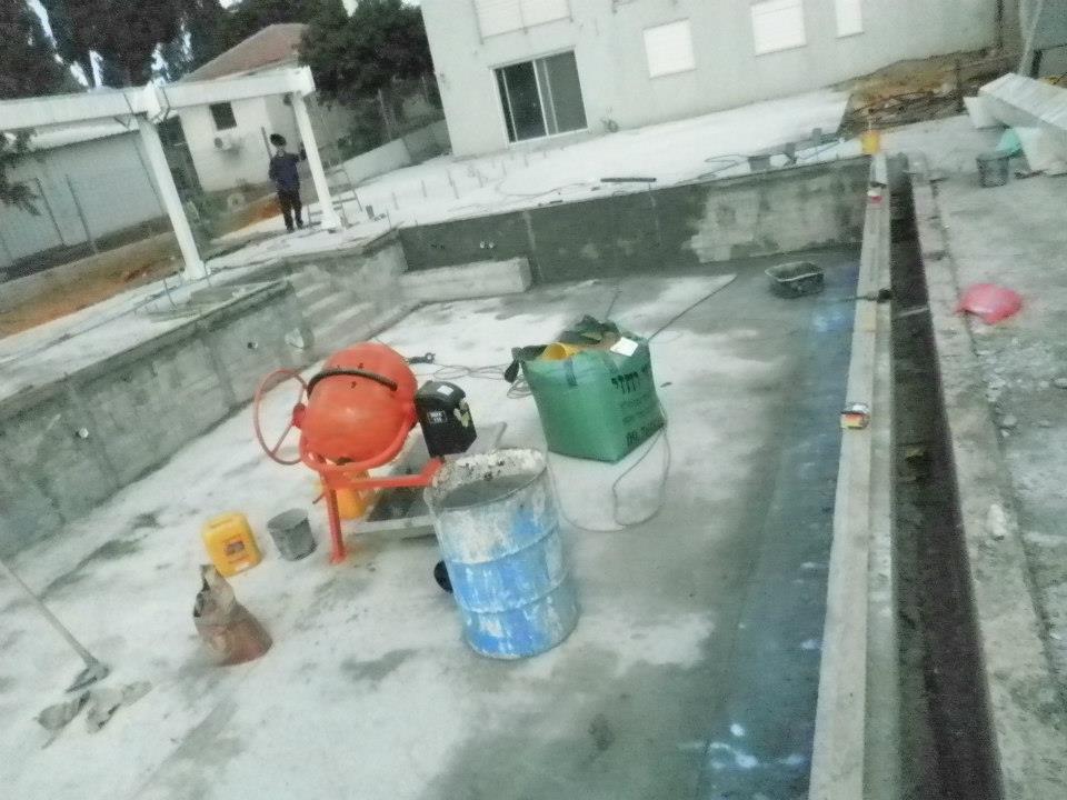 אבנים משתלבות ועבודות עפר ופיתוח