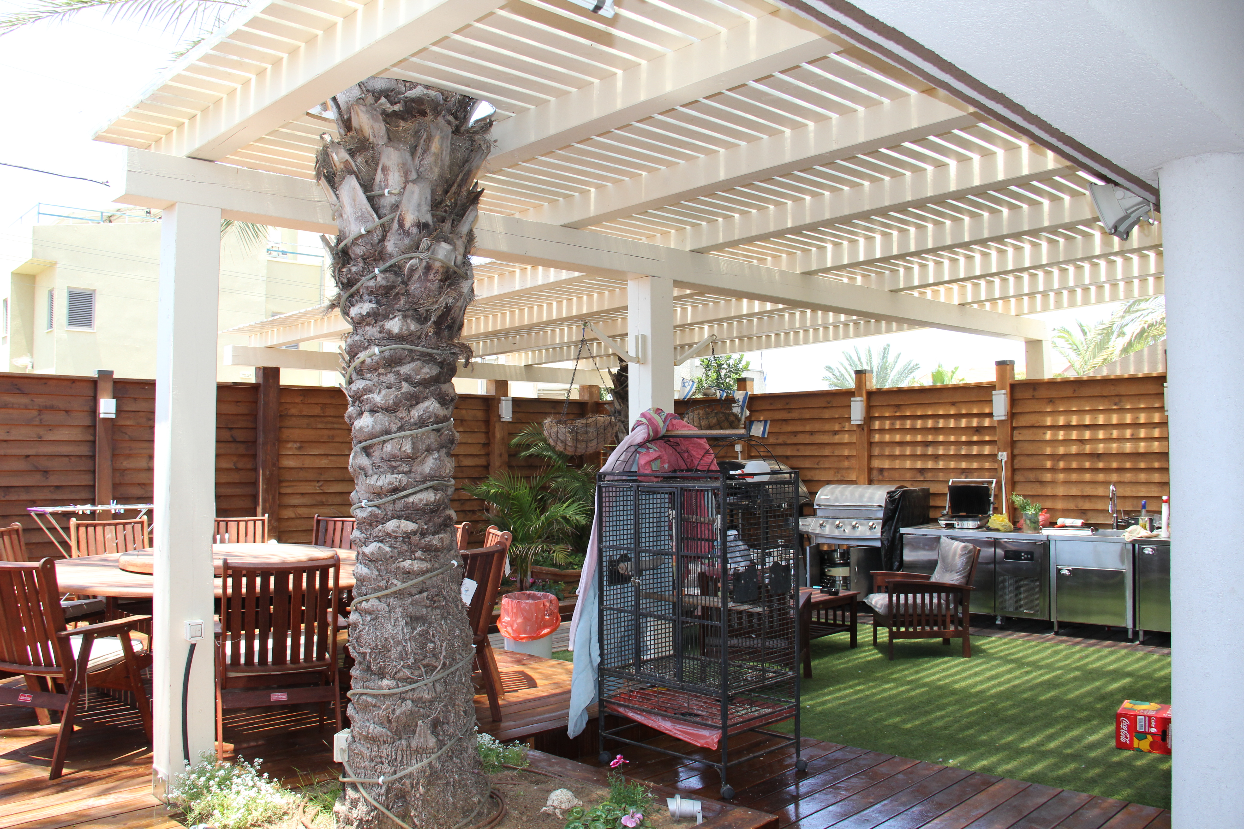 צילום מעבודה של יוסי בוקרא