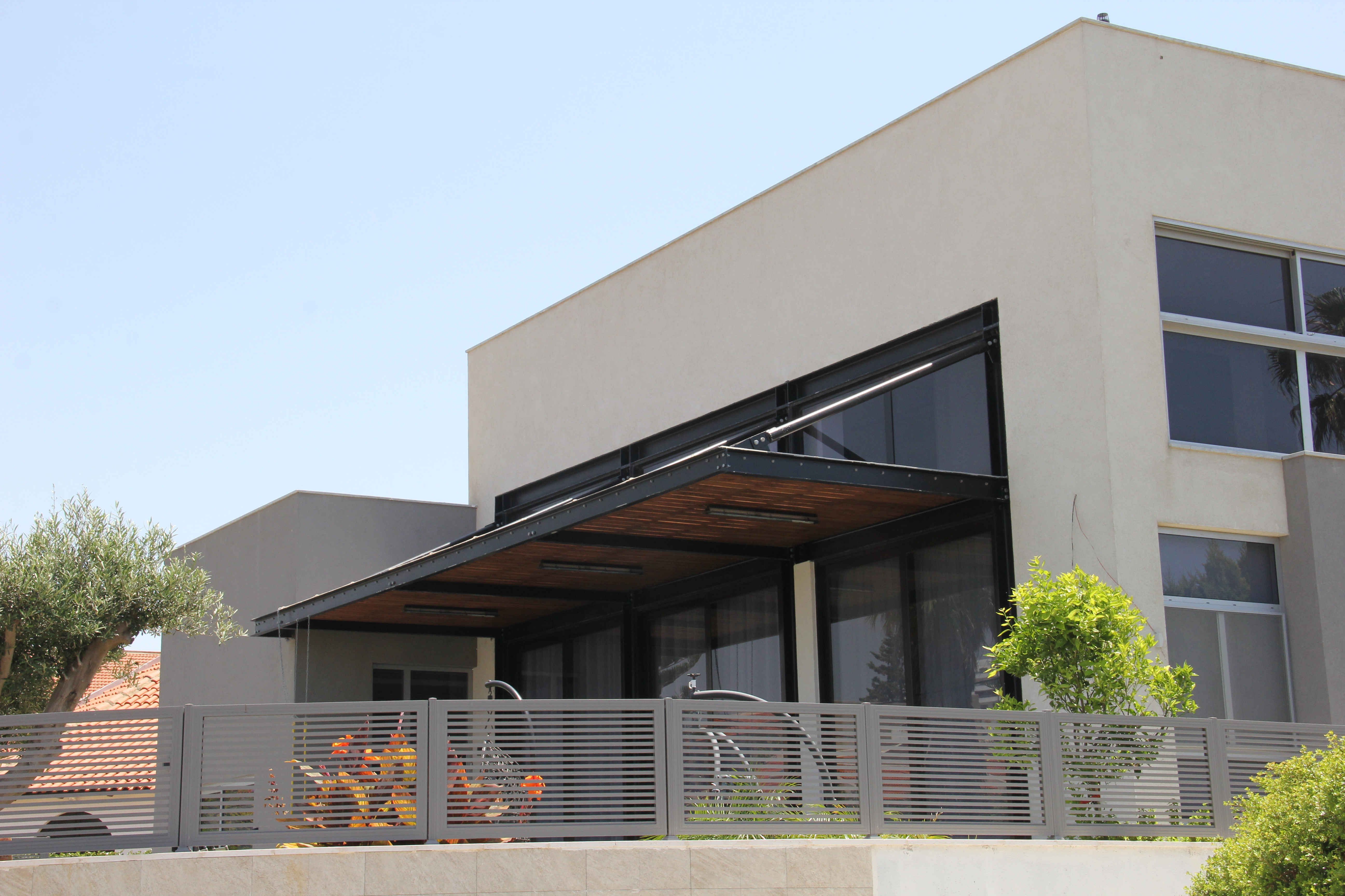 עבודות בעץ ומתכת