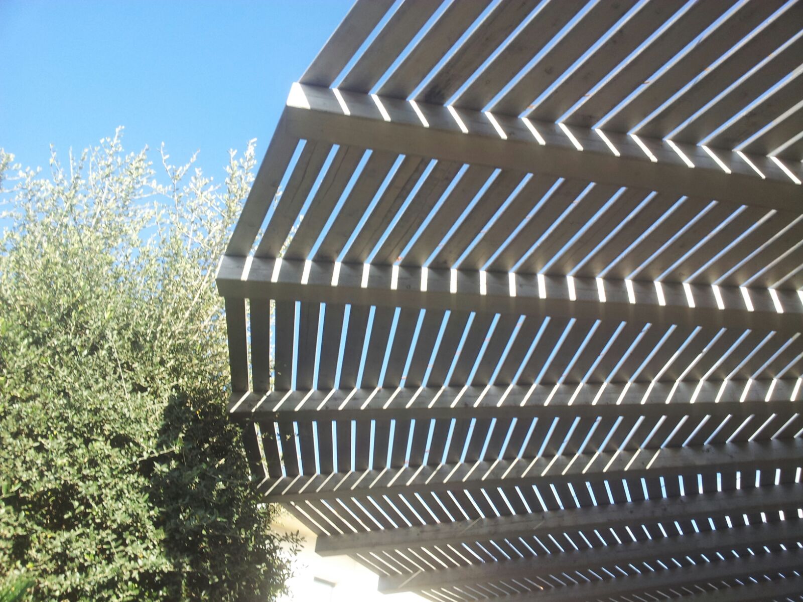 עבודות בעץ ומתכת