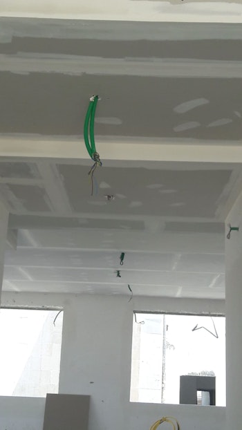 שיפוץ מבנה משרדים