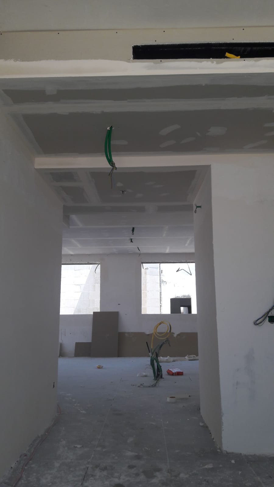 שיפוץ מבנה משרדים