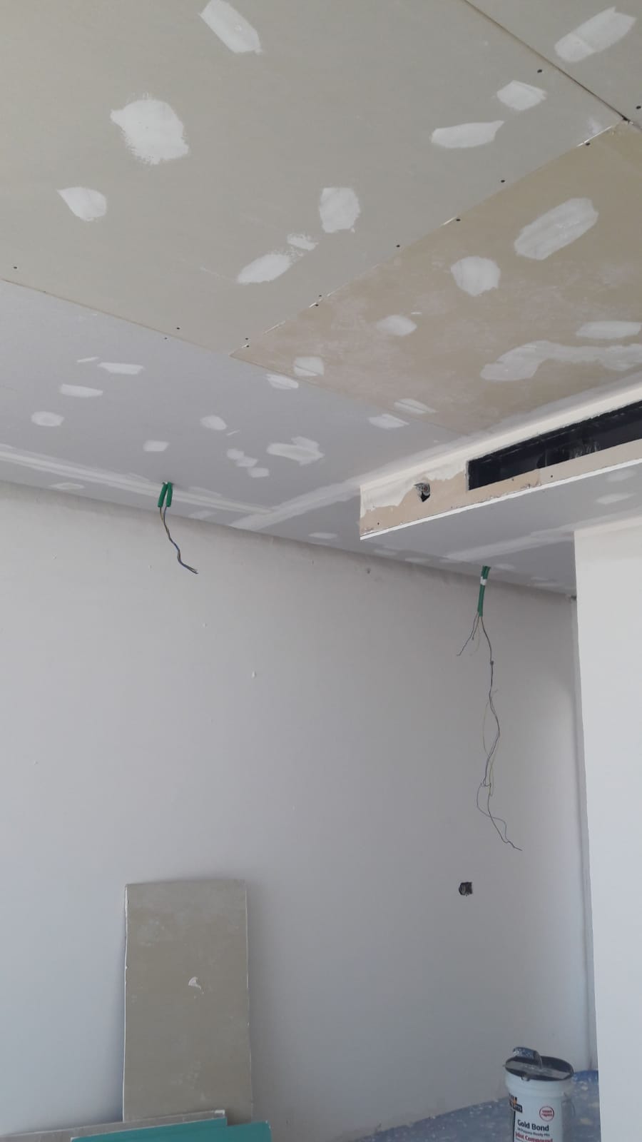 שיפוץ מבנה משרדים