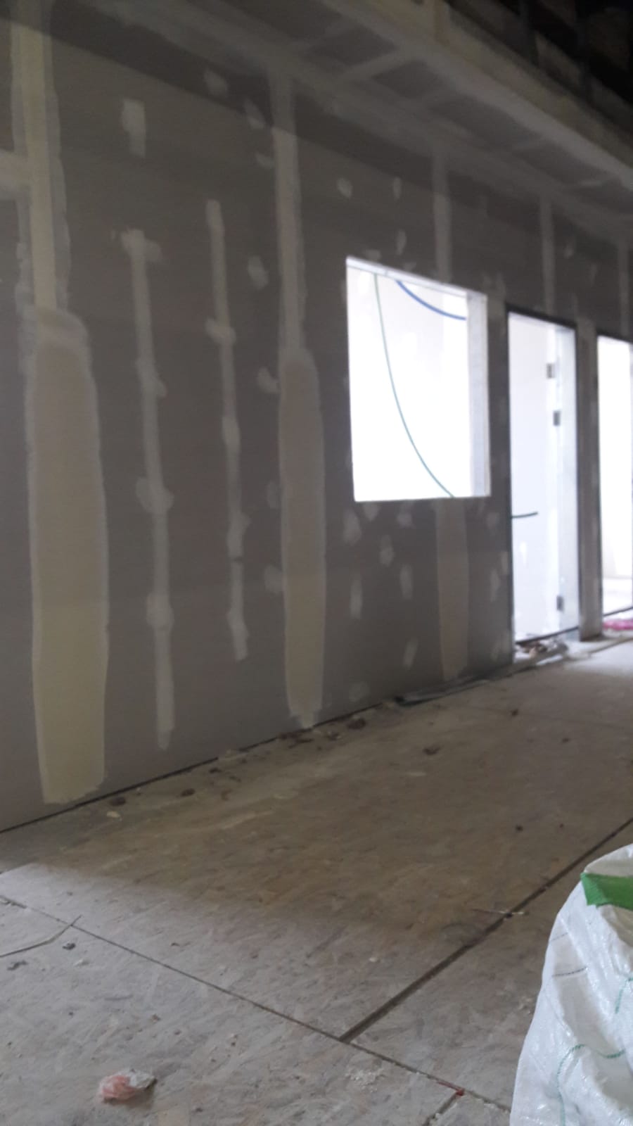 שיפוץ מבנה משרדים