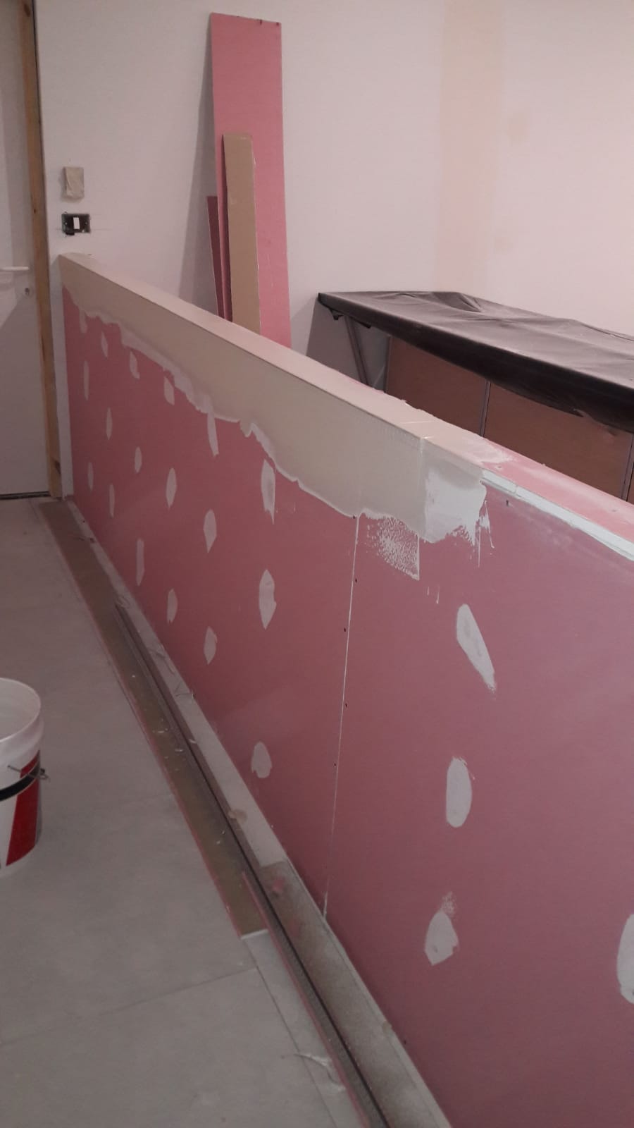 שיפוץ מבנה משרדים