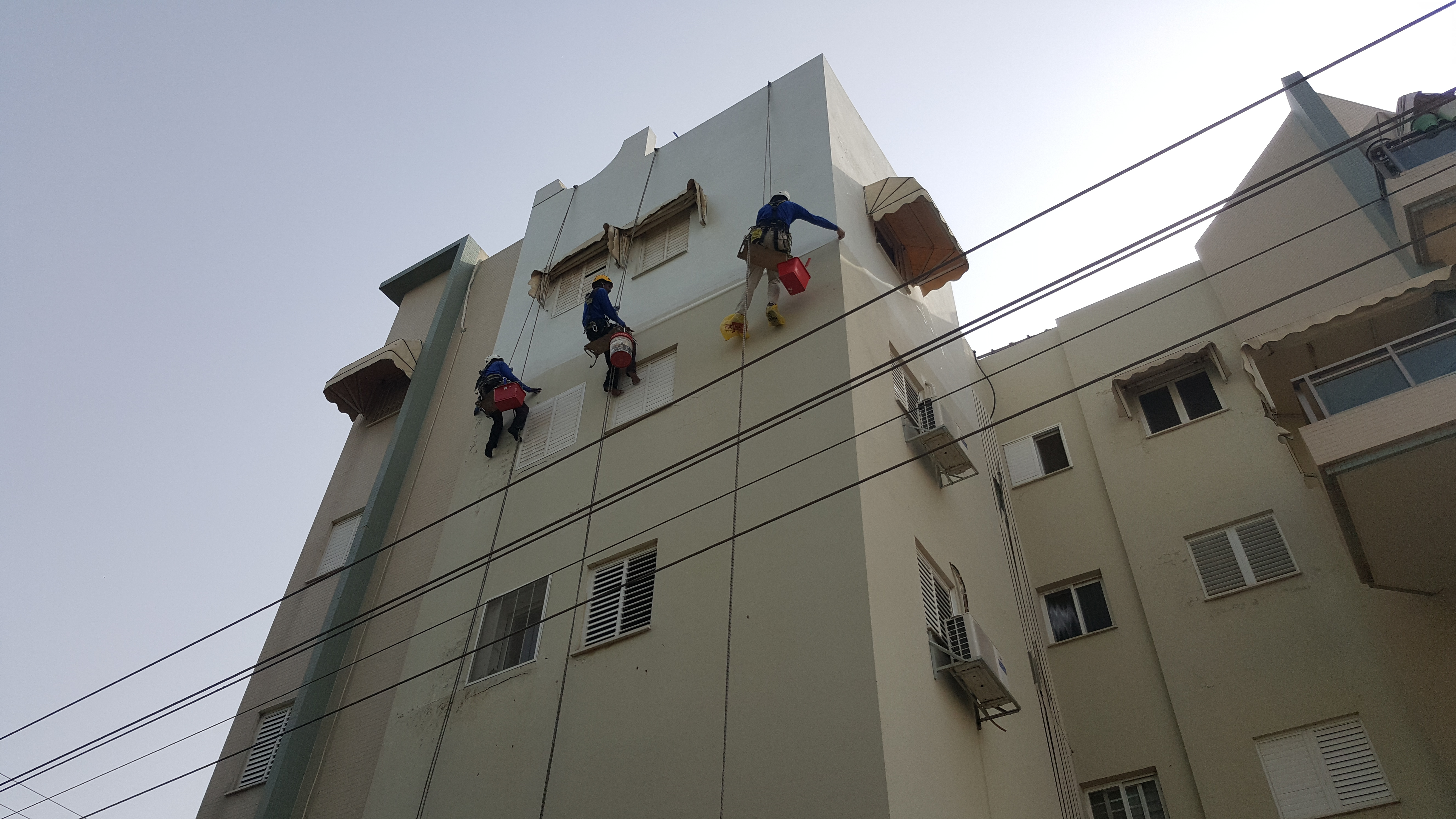 עבודות בגובה באזור המרכז והשרון