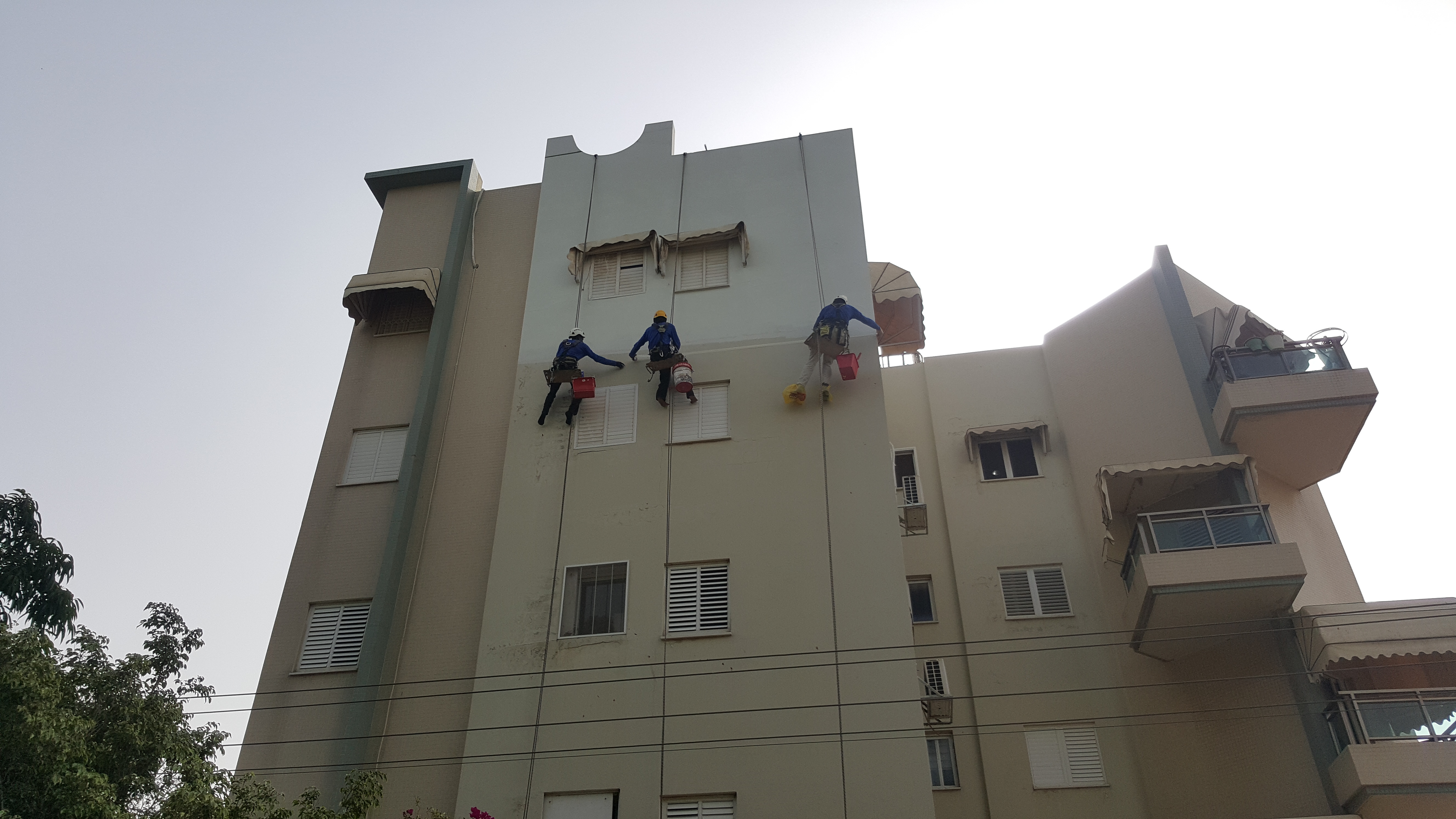 עבודות בגובה באזור המרכז והשרון