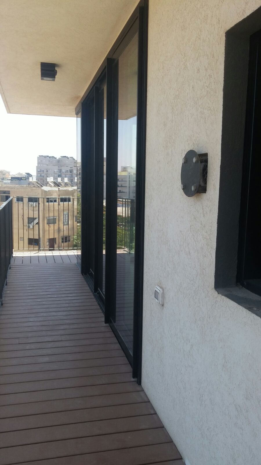 עבודות אלומיניום, בניה קלה וזגגות