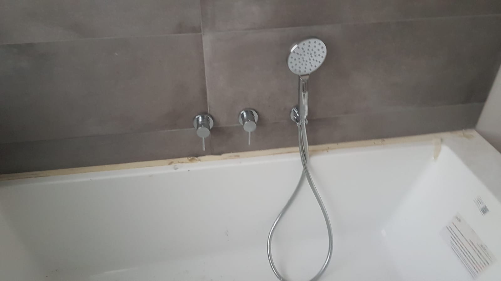 שיפוץ חדרי אמבטיה ושירותים