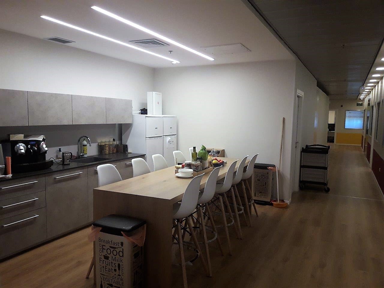 שיפוץ משרדים- חברת טלפוניקה רעננה