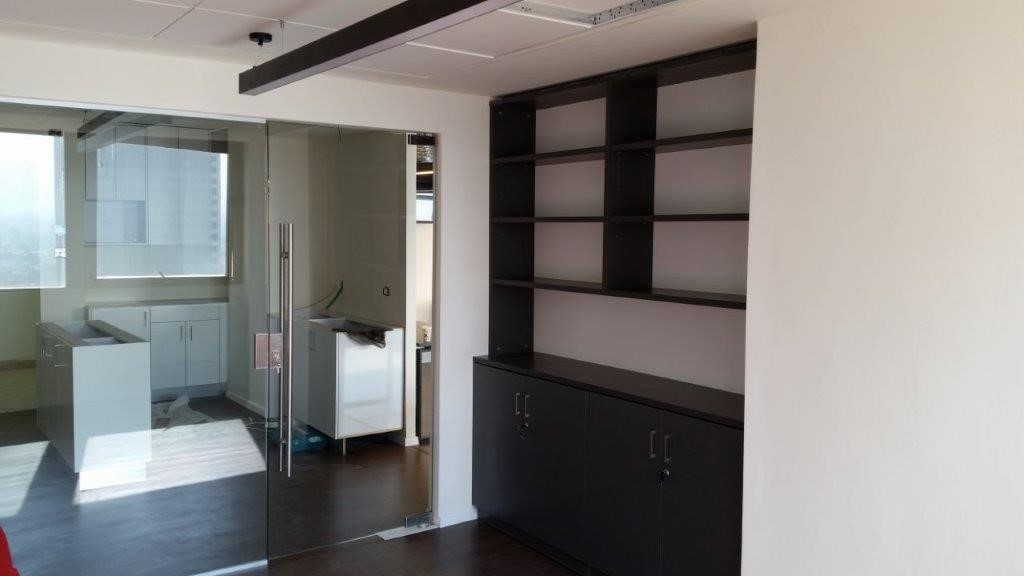 שיפוץ משרדים- ברק קפיטל במגדל שלום