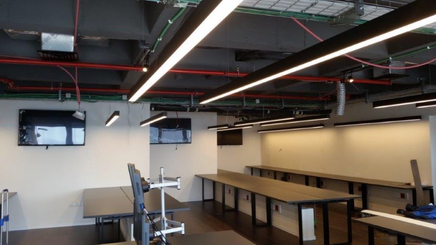 שיפוץ משרדים- ברק קפיטל במגדל שלום