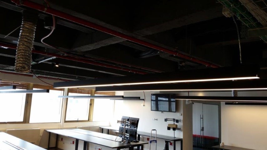 שיפוץ משרדים- ברק קפיטל במגדל שלום