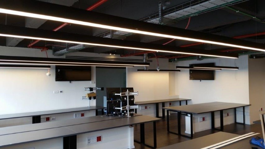 שיפוץ משרדים- ברק קפיטל במגדל שלום