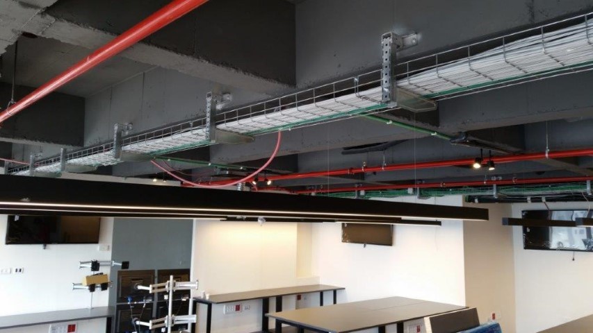 שיפוץ משרדים- ברק קפיטל במגדל שלום