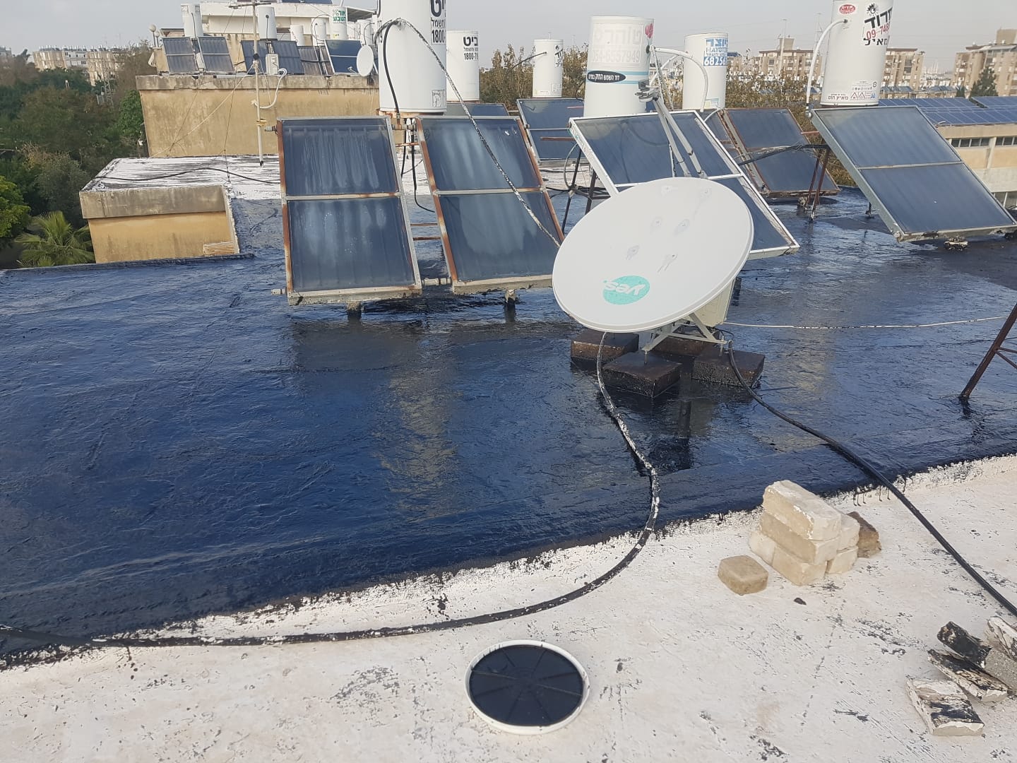 איטום גג- בת ים