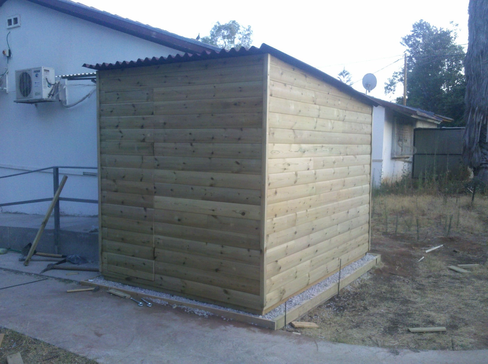 בניית מחסן - קיבוץ נצר סירני