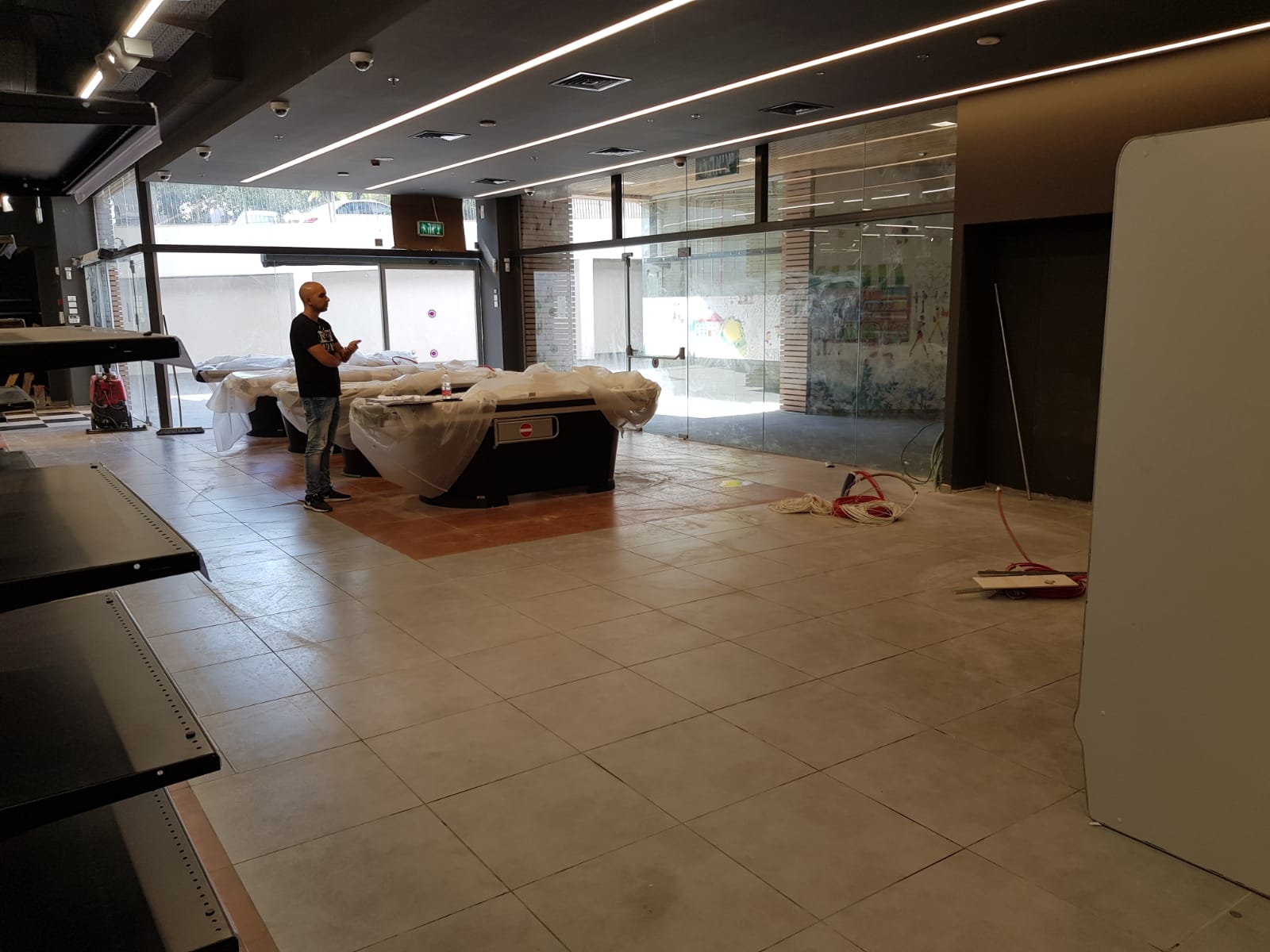 שיפוץ סופר- אבן יהודה