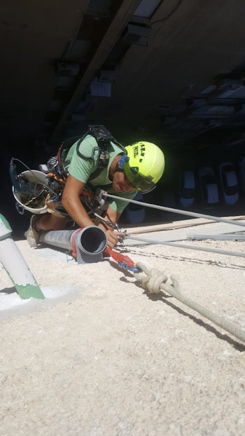 איטום בגובה- סנפלינג + פיגום נייד