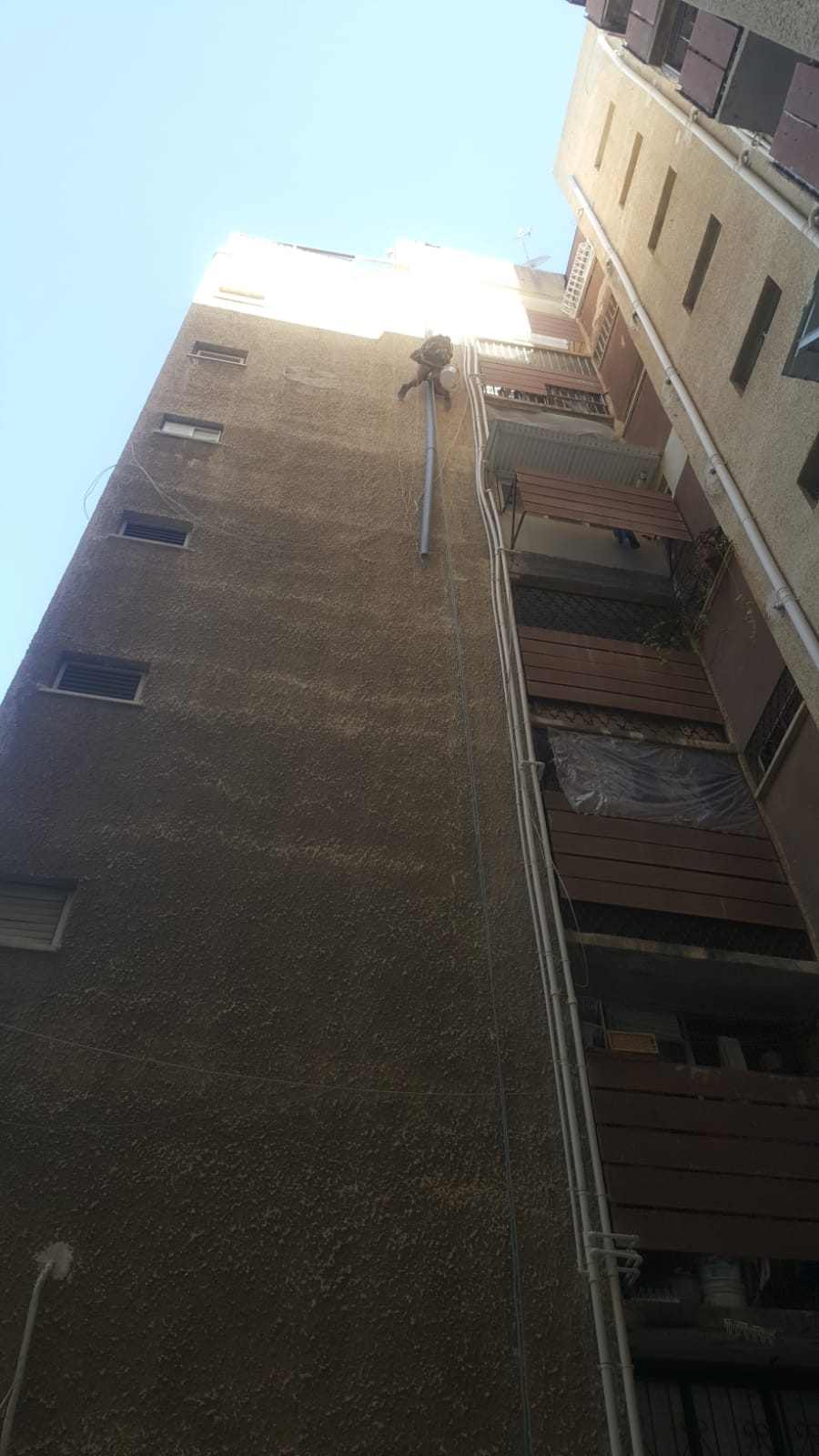 איטום בגובה- סנפלינג + פיגום נייד