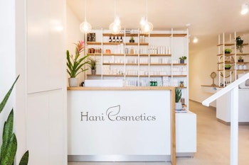 עבודות נגרות- מכון קוסמטיקה