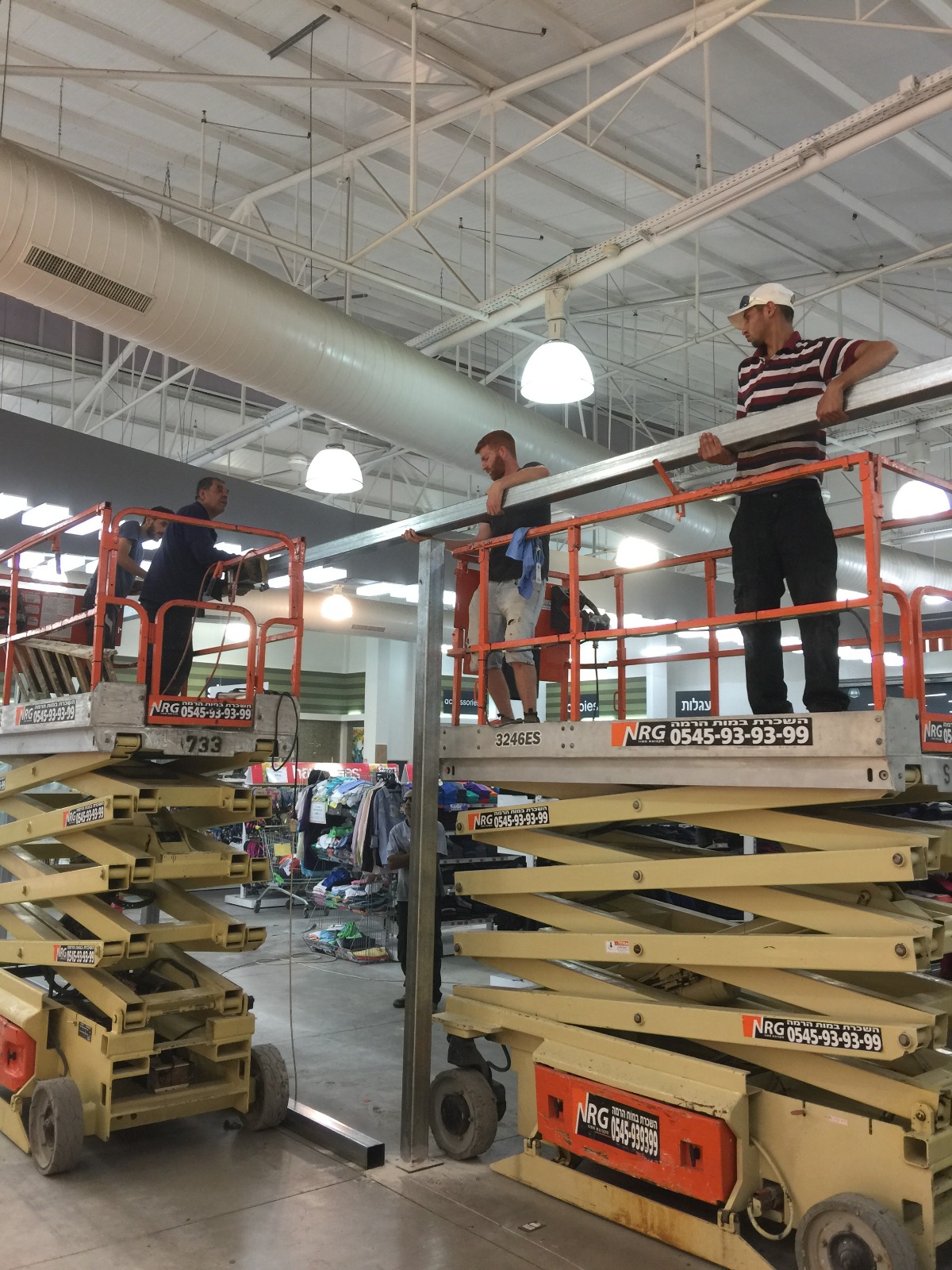 שיפוץ חנות "גרמי גורמה"- כפר סבא