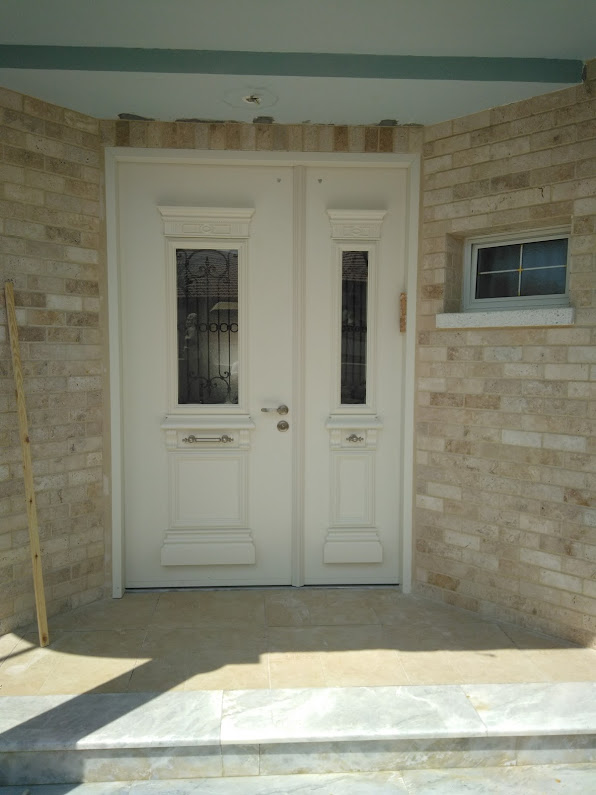 דלתות כניסה מעוצבות