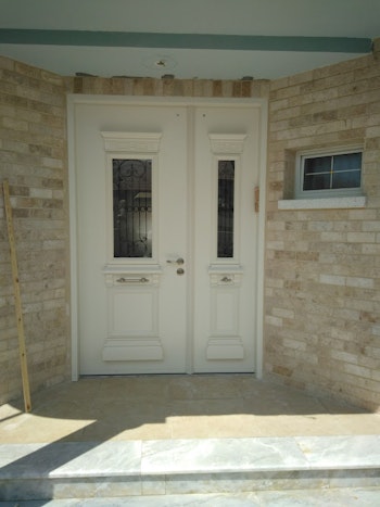 דלתות כניסה מעוצבות