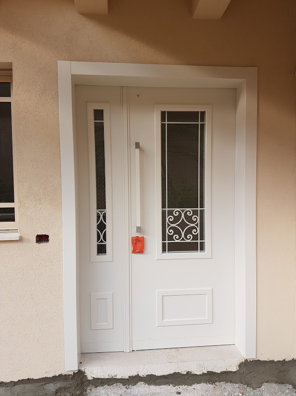 דלתות כניסה מעוצבות