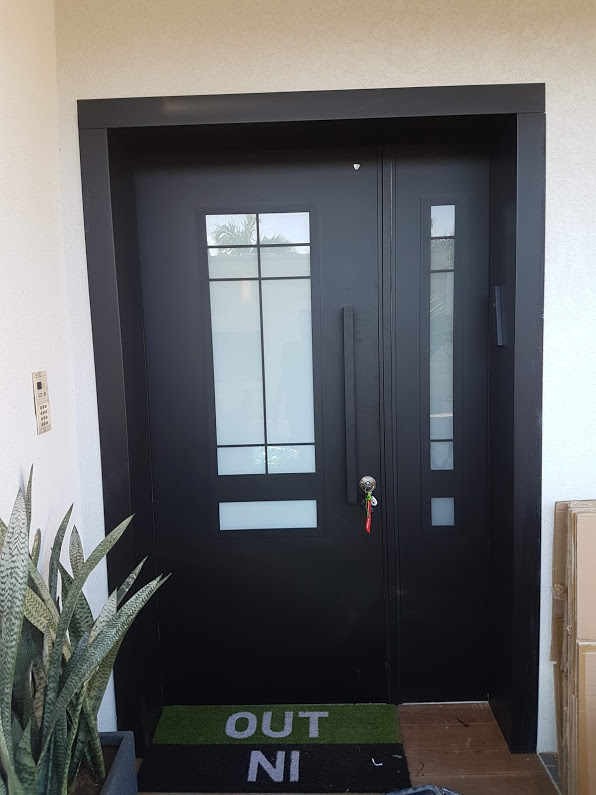 דלתות כניסה מעוצבות