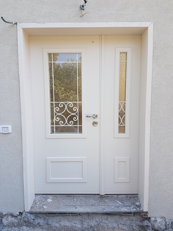 דלתות כניסה מעוצבות