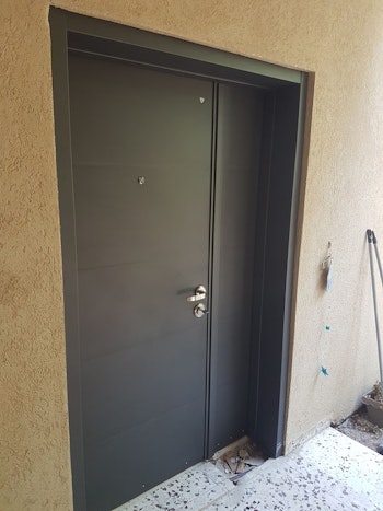 דלתות כניסה מעוצבות