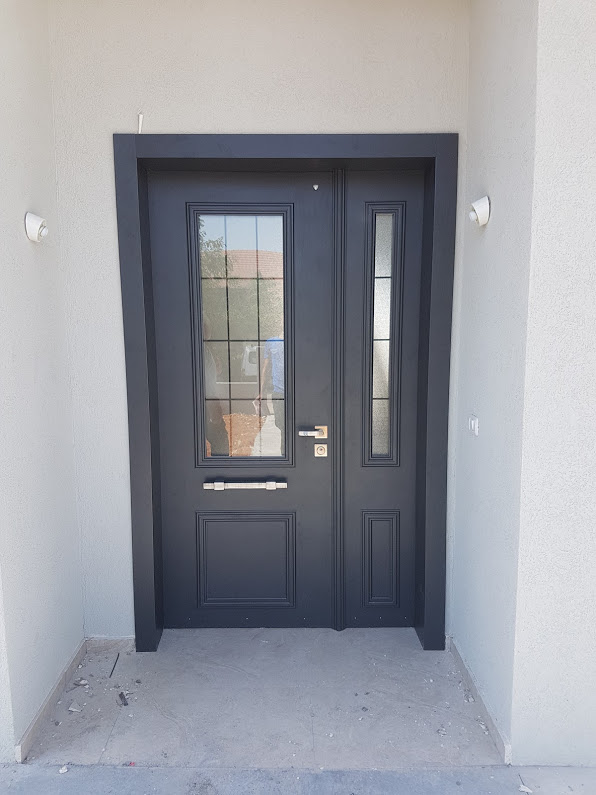 דלתות כניסה מעוצבות
