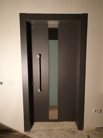 דלתות כניסה מעוצבות