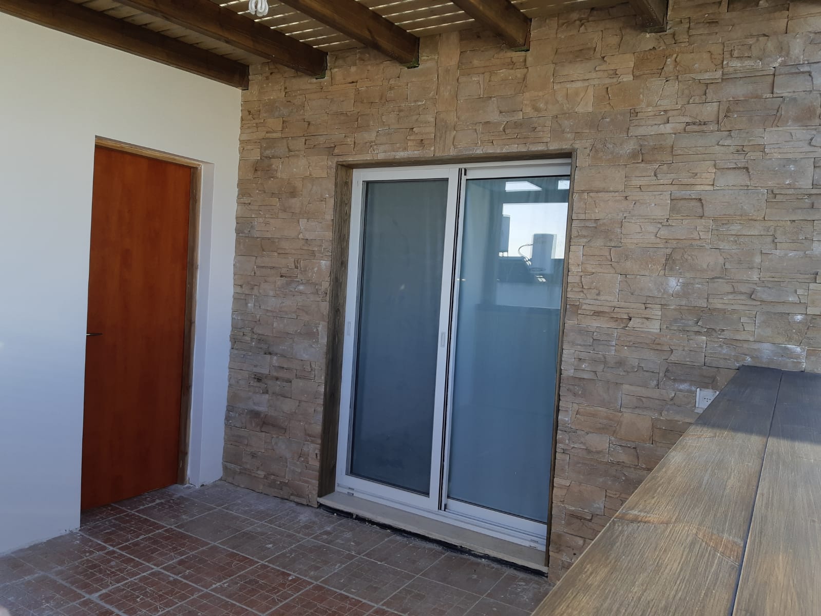 עבודות ריצוף חיפוי קירות