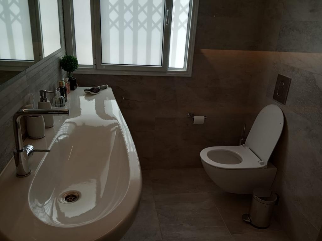 שיפוץ חדרי אמבטיה ושירותים