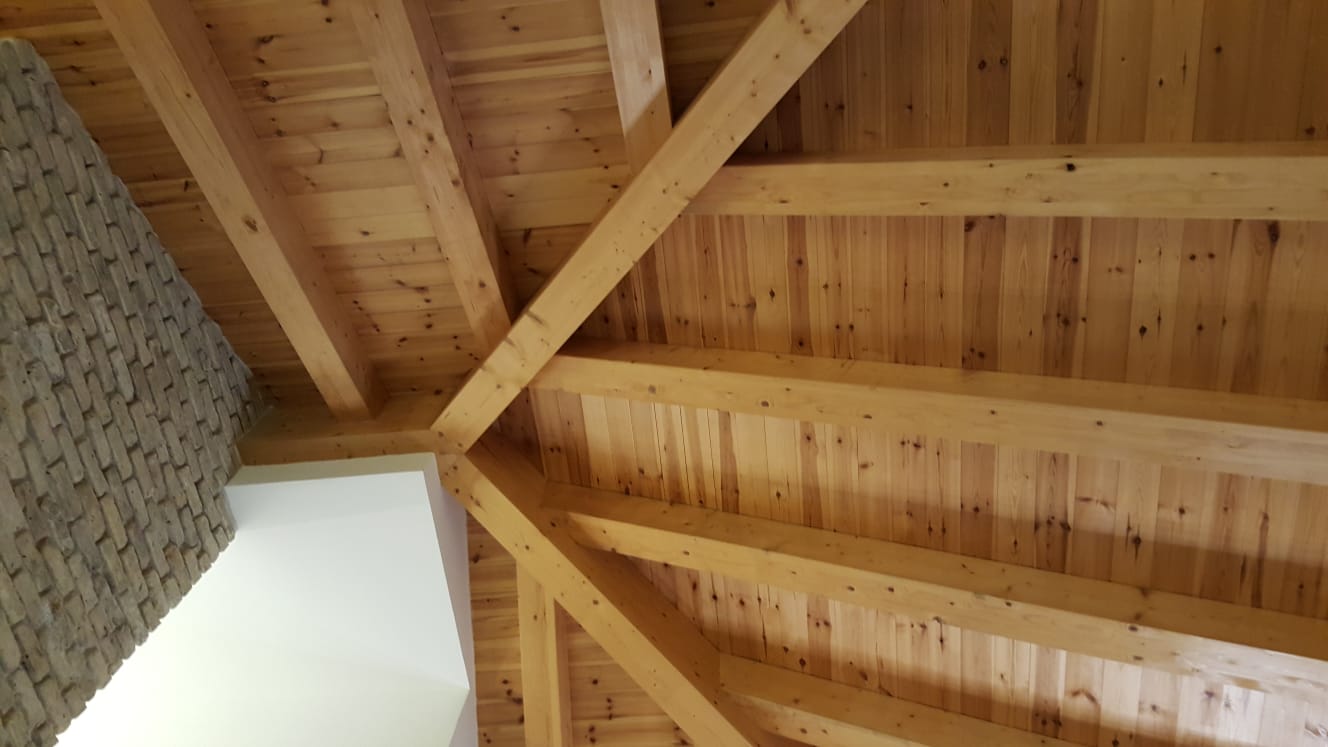 גגות - עץ ורעפים