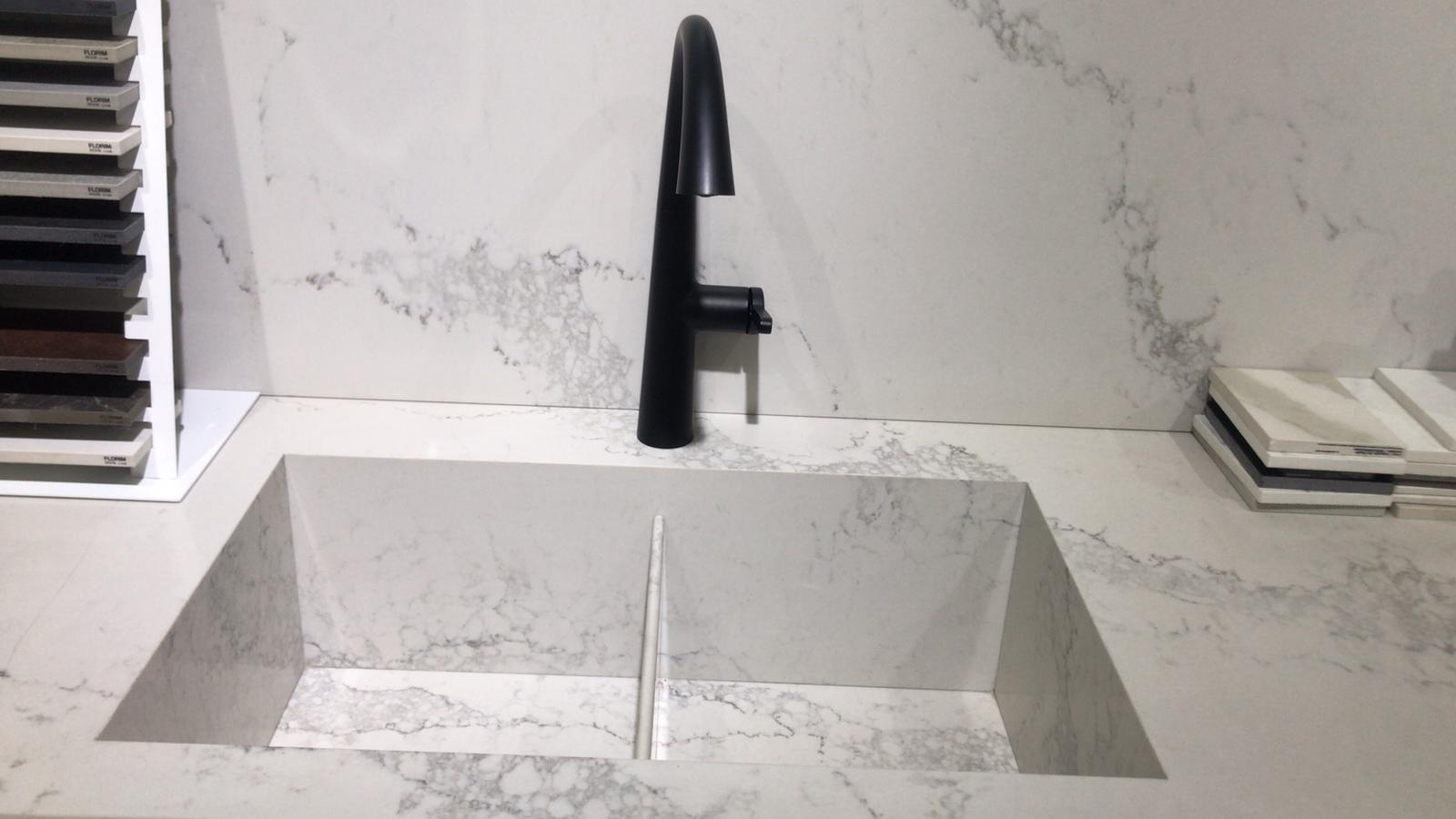 עבודות שיש לחדר רחצה