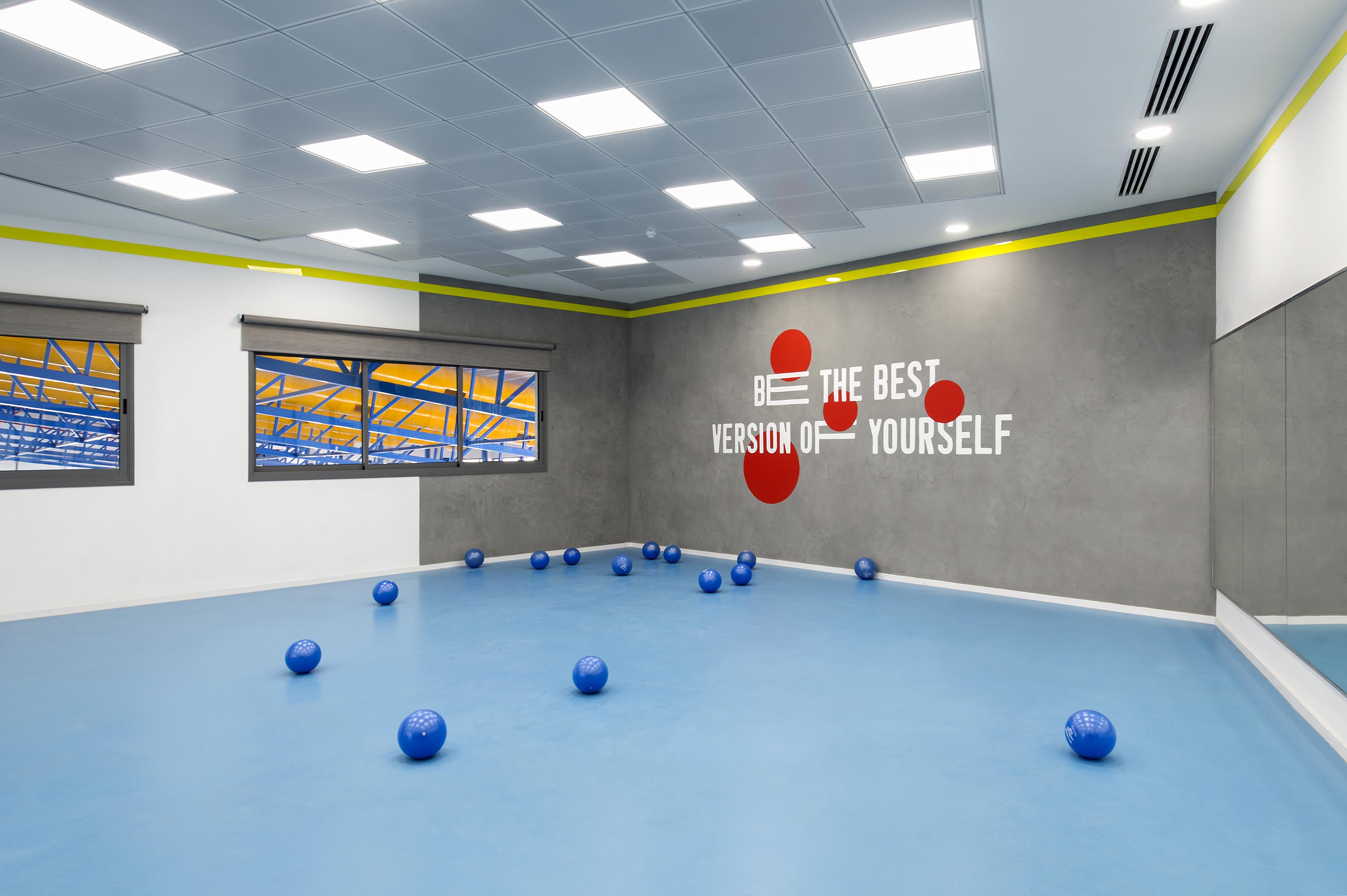 כיף וכושר | עיצוב פנים והום סטיילינג קאנטרי קלאב בירושלים