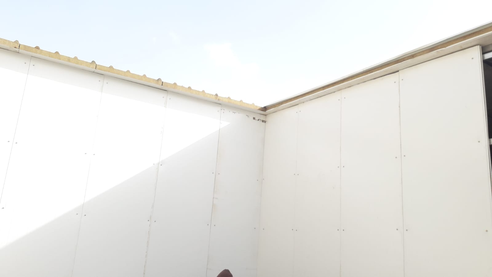 בניה קלה בבסיס צבאי