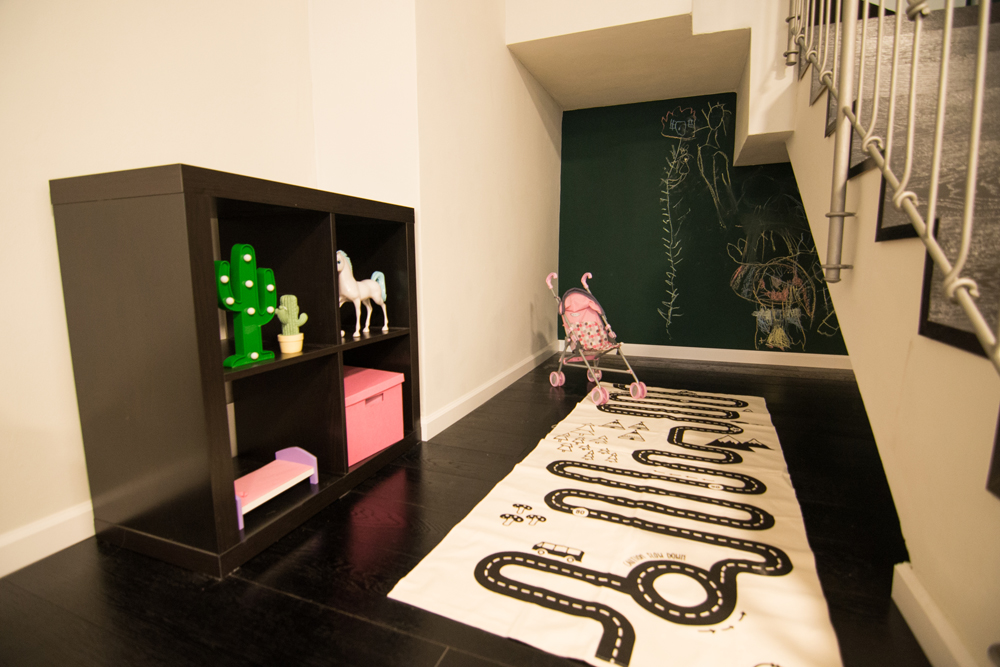 ××××¨ ×××©××§×× ×××××¨ ××ª××ª ××××¨×××ª.