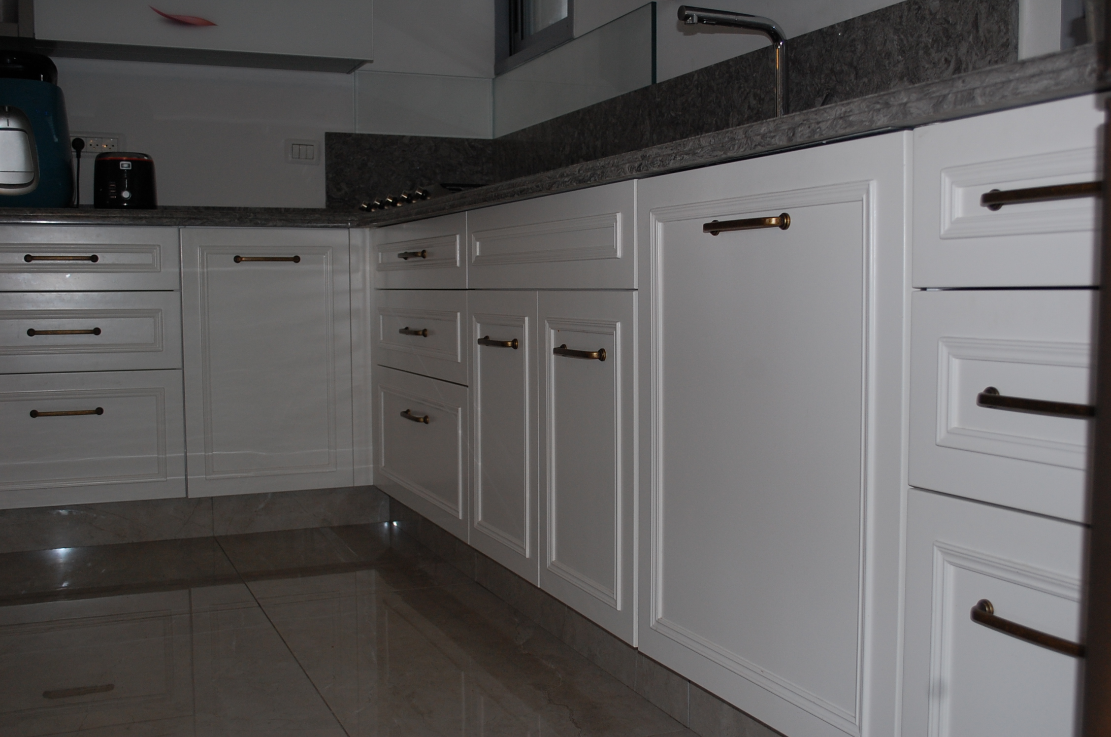 מטבח חצי מודרני חצי כפרי בתל אביב