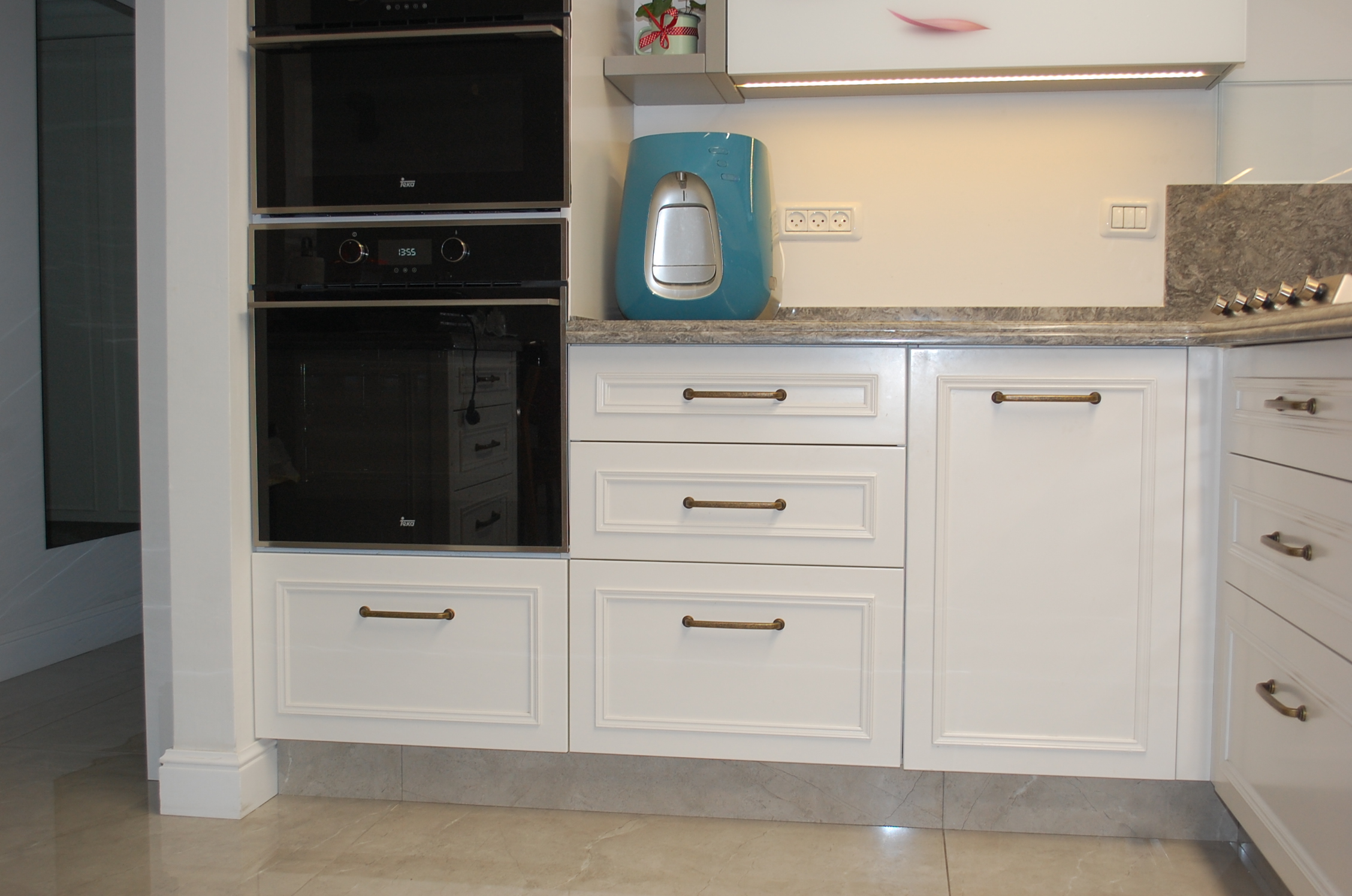 מטבח חצי מודרני חצי כפרי בתל אביב