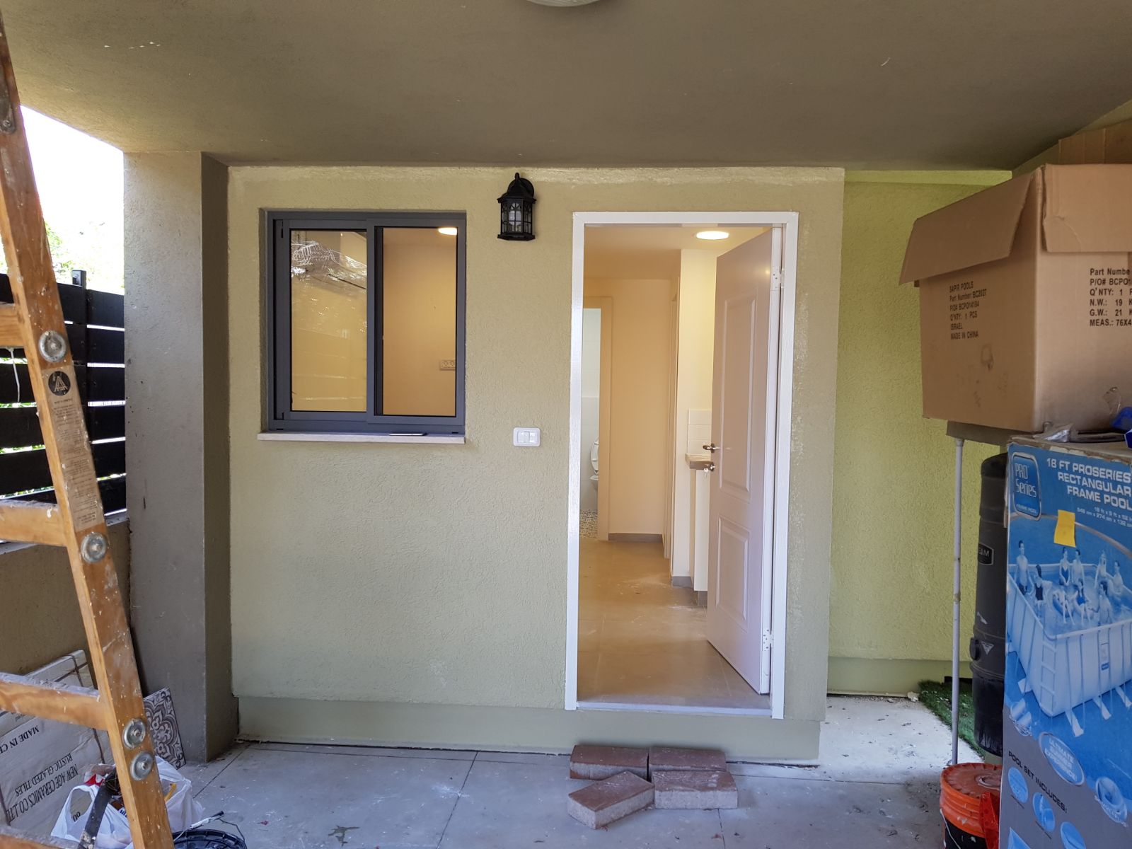 צילום מעבודה של חני לפיד