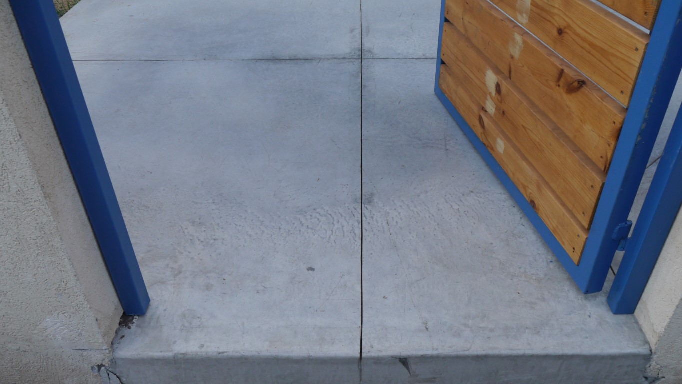 עבודות אלומיניום ותריסים חשמליים